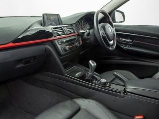 Interior - Front passenger